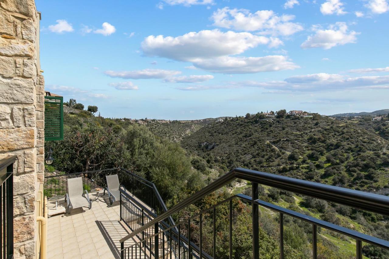 2 Bedroom Apartment Avdimou With Stunning Sea Views, Aphrodite Hills Resort Kouklia Eksteriør bilde